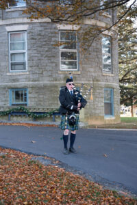Bagpiper in kilt